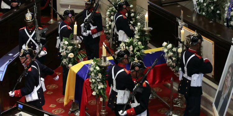 The Economist analiza el asesinato de Miguel Uribe Turbay y advierte sobre el futuro político de Colombia