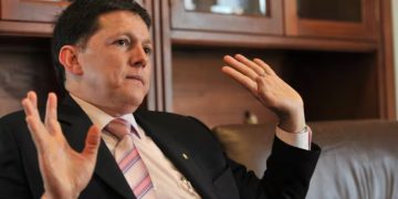 Exministro Wilson Ruiz Orejuela acusa a Petro de encubrir a Carlos Ramón González y anuncia denuncia contra Laura Sarabia