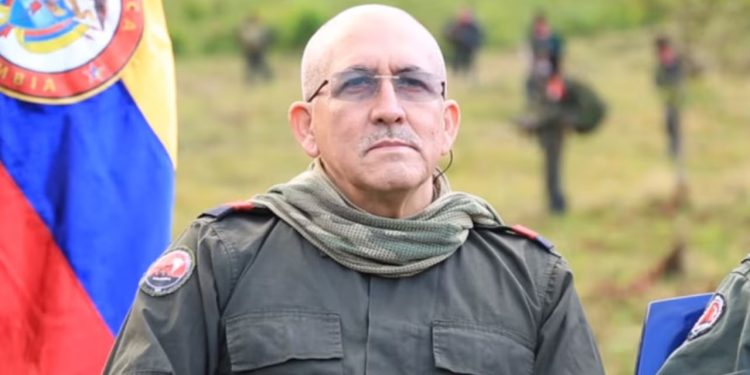 ELN niega ser responsable del asesinato de Miguel Uribe Turbay y apunta hacia esmeralderos