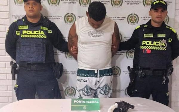 Capturan a dos hombres con armas ilegales en operativos de la Policía en el Atlántico