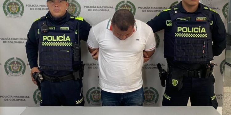 Capturado hombre con arma ilegal en Villa Estadio