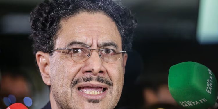 Centro Democrático rechaza denuncia de Iván Cepeda contra el expresidente Iván Duque