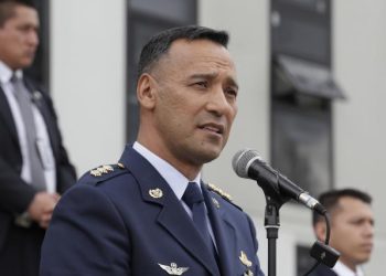 Ministro de Defensa cambia número tras amenazas, hackeos y exposición en redes sociales