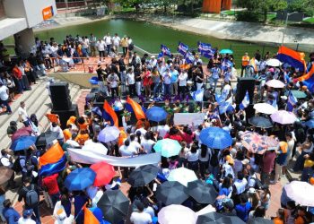 Más de cuatro mil personas piden al rector Danilo Hernández que se inscriba para reelegirse