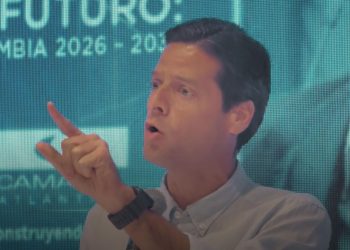 Mauricio Gómez presenta su precandidatura presidencial en el foro de Camacol