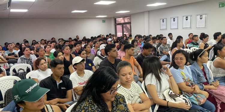 Gobernación del Atlántico intensifica campaña de consumo responsable de licor y cigarrillos en universidades