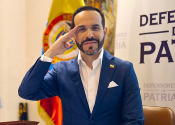 “Han puesto precio a mi cabeza, a la del presidente Uribe y a la de otros opositores”: Abelardo De La Espriella