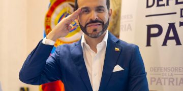 “Han puesto precio a mi cabeza, a la del presidente Uribe y a la de otros opositores”: Abelardo De La Espriella