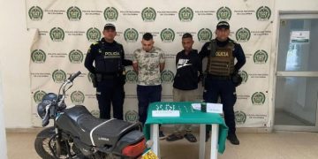 Capturan a dos hombres en Galapa con granada, panfletos amenazantes y droga