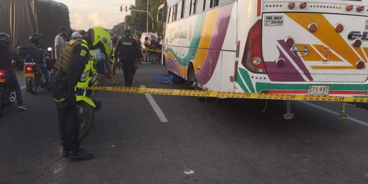 Un viaje sin regreso: joven motociclista muere en trágico accidente en Galapa