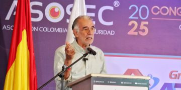 Gobernador Eduardo Verano lidera debate sobre seguridad y competitividad en Congreso de Asosec