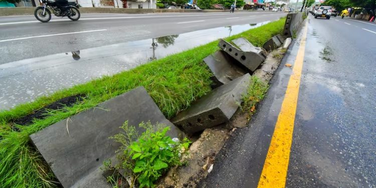 Circunvalar en riesgo: Separadores destruidos aumentan los siniestros