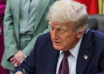 Trump dice que lancha destruida en el Mar Caribe llevaba “grandes bolsas de cocaína y fentanilo”