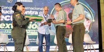 Agencias internacionales de seguridad destacan inversión del gobernador Verano para fortalecer la Fuerza Pública