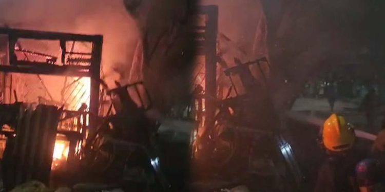 Incendio destruyó una vivienda en el barrio Nueva Colombia