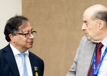 Álvaro Leyva intensifica sus denuncias: pide exámenes toxicológicos y psiquiátricos para el presidente Petro