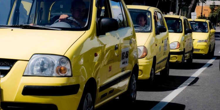 AMB avanza en la evaluación de oferentes para implementar el taxímetro en Barranquilla