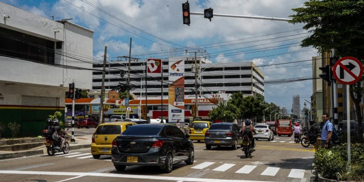 Secretaría de Tránsito anuncia implementación de nuevo semáforo en el centro de la ciudad