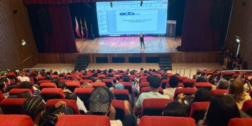 Nuevos talentos llegan a la EDA: más de 500 estudiantes inician su formación artística en la Fábrica de Cultura