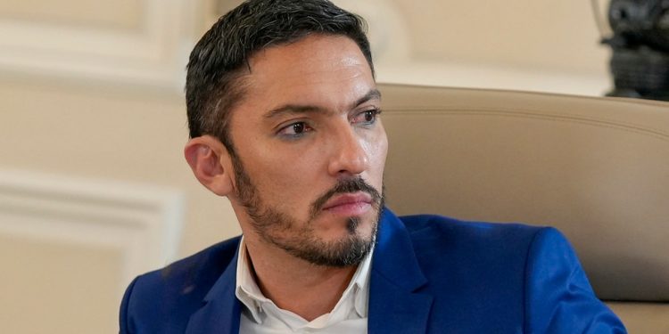 Gobierno maniobra con renuncia y retorno de Florián en Minigualdad para cumplir con ley de cuotas