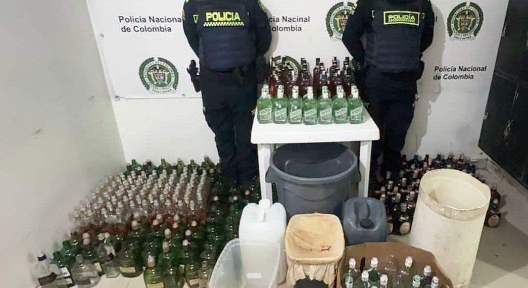 Desmantelan fábrica ilegal de licor adulterado en Barranquilla: ¡iba a ser distribuido en casetas!