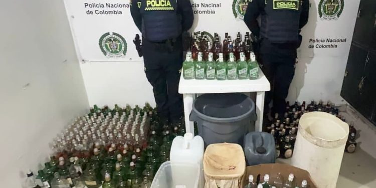 Desmantelan fábrica ilegal de licor adulterado en Barranquilla: ¡iba a ser distribuido en casetas!