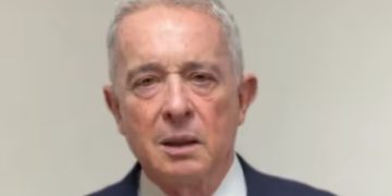 Uribe acusa a Petro de incitar a la violencia contra Paloma Valencia tras señalamientos por falsos positivos