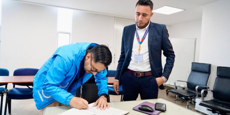 IGAC hace historia: primera entidad pública en recibir certificación para operar aeronaves no tripuladas en toma de imágenes aéreas en Colombia