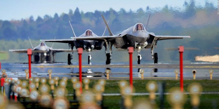 EE. UU. despliega cazas F-35 en Puerto Rico para operaciones antidrogas en el Caribe