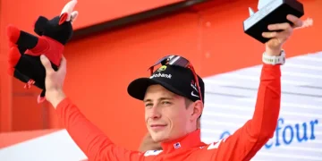 Jonas Vingegaard conquista la Bola del Mundo y asegura la Vuelta a España
