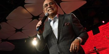 Gilberto Santa Rosa se quedó con las maletas hechas: no podrá cantar en Colombia porque le negaron la visa de trabajo