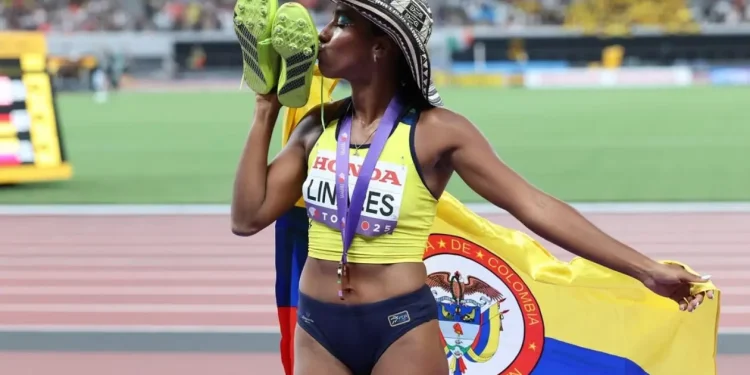 Natalia Linares gana bronce en el Mundial de Atletismo