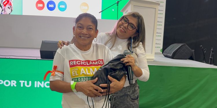 Distrito homenajea a más de 1.600 recicladores por sus esfuerzos cuidando el medioambiente