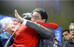 Ivan Cepeda celebra junto a sus simpatizantes, tras haber sido seleccionado como el candidato oficial del Pacto Histórico para las elecciones presidenciales del 2026. | Foto: Colprensa - Lina Gasca