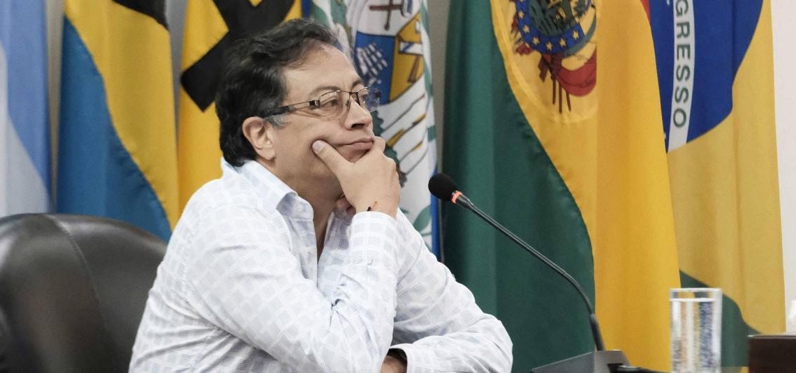 Petro en la mira: piden sanción por no disculparse con periodistas