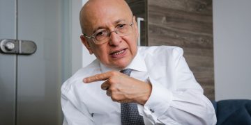 Exmilitar alerta sobre polémico proyecto de “guardia de inteligencia” impulsado por exministro Montealegre