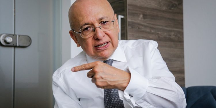 Exmilitar alerta sobre polémico proyecto de “guardia de inteligencia” impulsado por exministro Montealegre