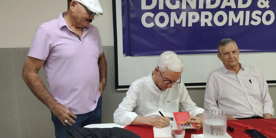 “Vuelvo al Senado porque Colombia no puede seguir en manos de la politiquería”: Jorge Enrique Robledo en Barranquilla