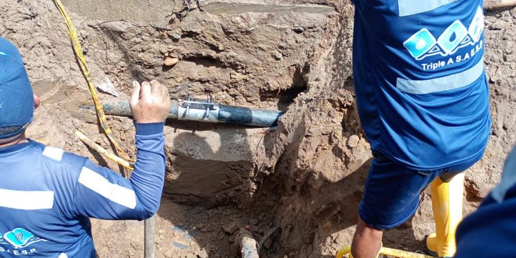 Triple A detecta y anula conexiones ilegales en la conducción Achotera