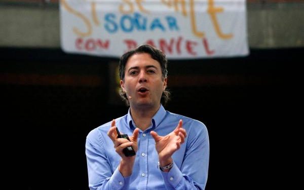 Registraduría pide al CNE aclarar si Daniel Quintero puede inscribirse por firmas a la Presidencia