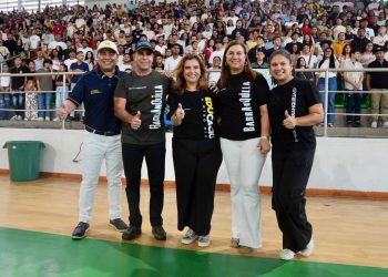 Rector de la IUB, Arcesio Castro Agudelo, recibe el Premio a Mejor Rector del País en los Premios Politika 2025 por su liderazgo transformador en la educación y el desarrollo regional