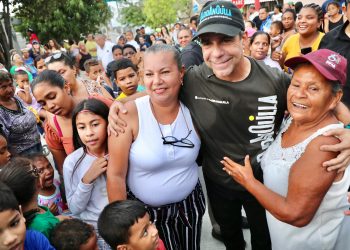 En Rebolo y Montes, alcalde Char entregó más vías pavimentadas al servicio de la comunidad