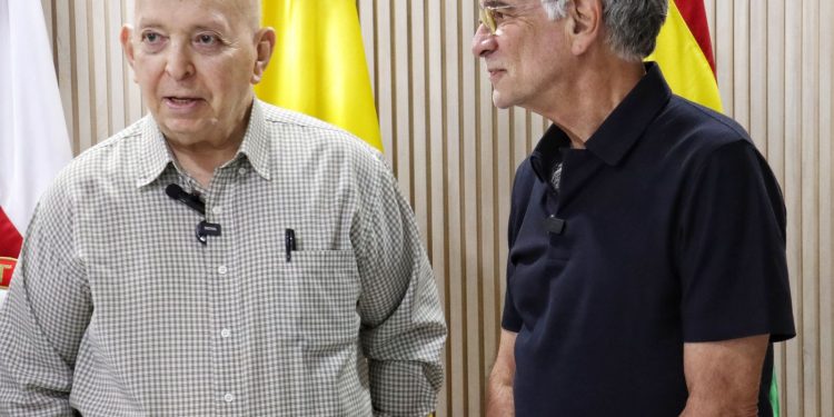 Gobernador Verano y alto comisionado Otty Patiño exploran diálogos sociojurídicos para la paz en el Atlántico