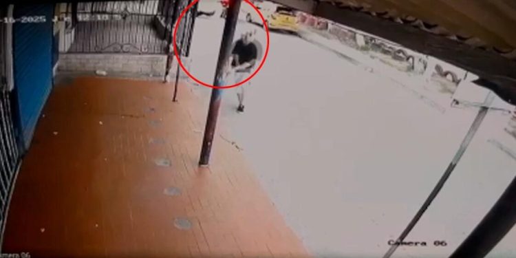 ¡A plomo limpio en Malambo! Policía frustra ataque y captura a joven armado en el barrio Bellavista