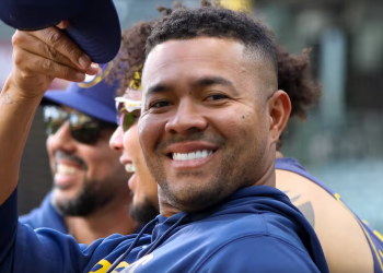 José Quintana reaparece y apunta a la postemporada con Milwaukee