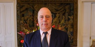 Gobierno Petro analiza crisis con EEUU tras llamado a consultas a su embajador