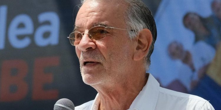 Gobernador Eduardo Verano reporta tranquilidad en la jornada electoral en las Universidad del Atlántico