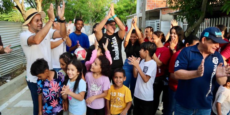 En Juan Mina y Las Nieves, alcalde Char habilita nuevas vías que dignifican a las familias barranquilleras