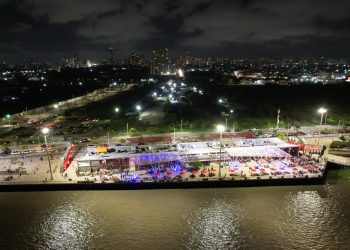 Bienvenidos a Un GREAT Mundo UKCOL en Barranquilla: una gran celebración de 200 años de relaciones diplomáticas entre Reino Unido y Colombia en el Gran Malecón