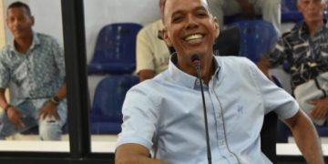 Así reaparece Recer Lee Pérez: retoma su curul y se reafirma en la oposición en Barranquilla